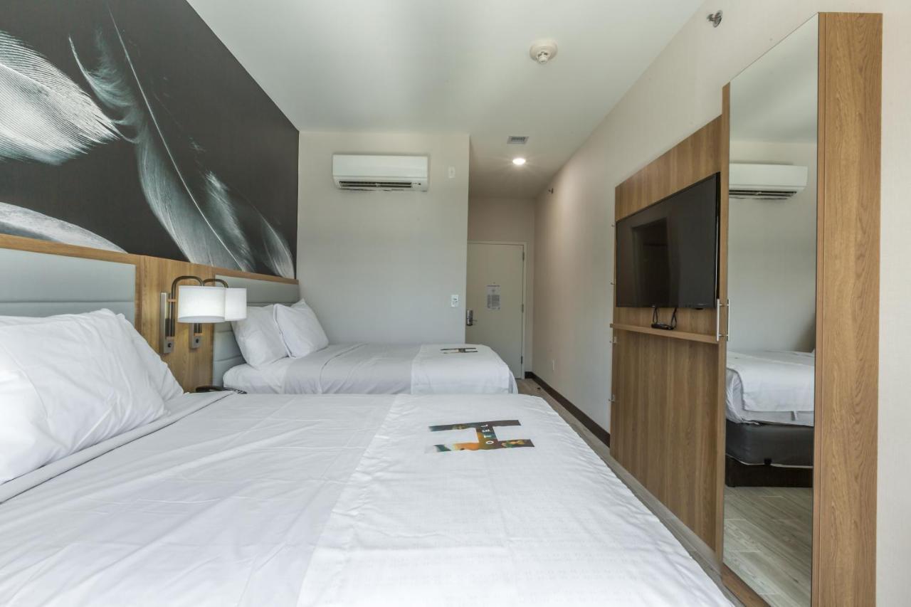 Hotel Ninety Five - Jfk Airport นิวยอร์ก ภายนอก รูปภาพ